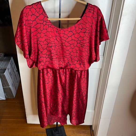 ❤️BCBGenerations Red/Black Ruffle Mini Valentines dress Size 8 - Picture 8 of 8